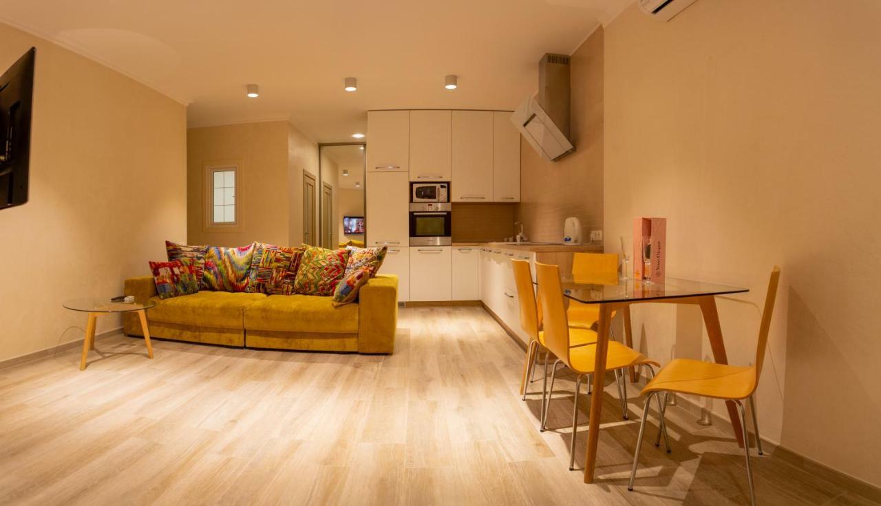 Apartments On Henuezskaya 5 오데사 외부 사진