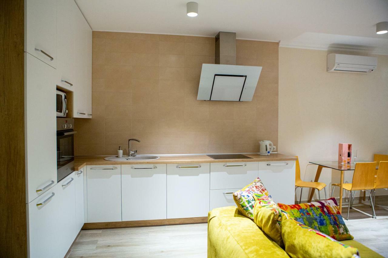 Apartments On Henuezskaya 5 오데사 외부 사진